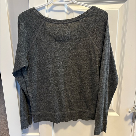 Abercrombie & Fitch Grey Long Sleeve - Picture 3 of 3